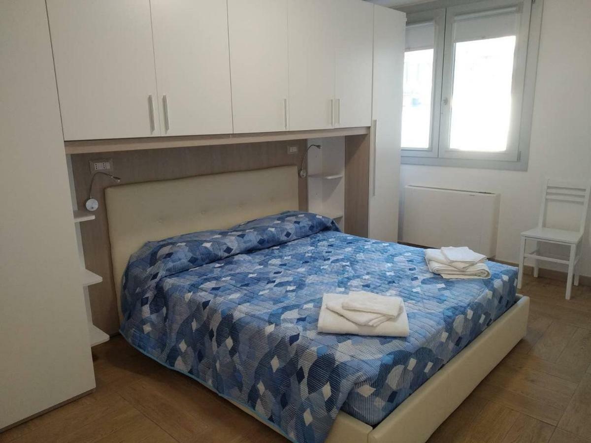 Oristano 5 Pers Appartamento Kültér fotó